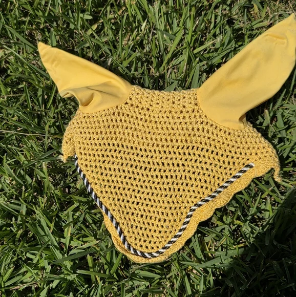 Ear Bonnet - Picture 1 of 4